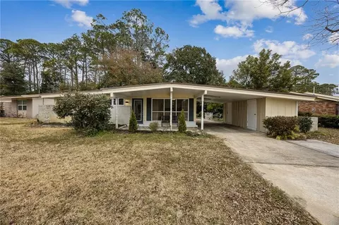 173 Fairway Oaks Dr, Brunswick, GA 31525