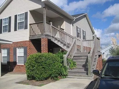 106 Red Bud Ct, Brunswick, GA 31520