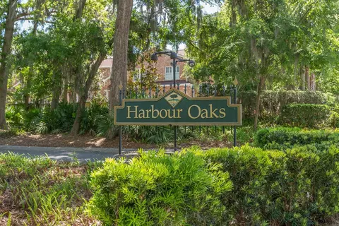 401 Harbour Oaks Dr, Saint Simons Island, GA 31522