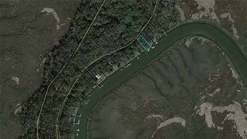 1741 Hird Island Dr, Darien, GA 31305