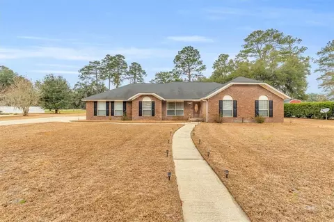 226 Cherokee Trl, Hinesville, GA 31313