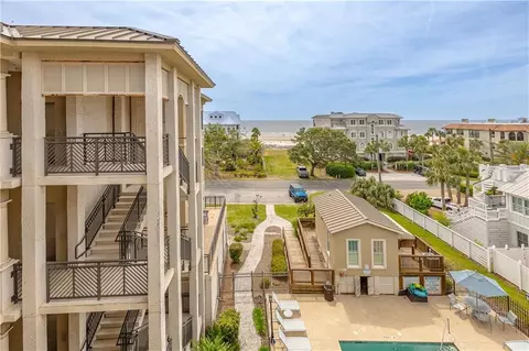1015 Beachview Dr #306, Saint Simons Island, GA 31522