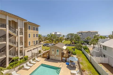1015 Beachview Dr #208, Saint Simons Island, GA 31522