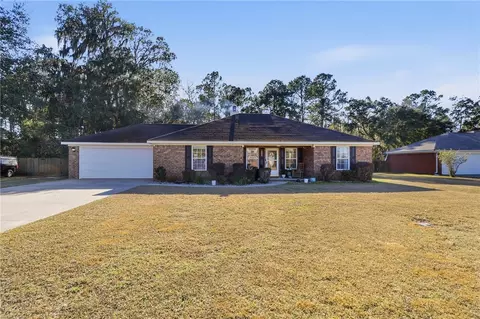 326 Lake Shore Dr, Midway, GA 31320