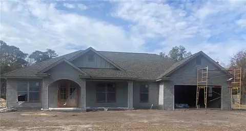 275 Country Walk Cir, Brunswick, GA 31525
