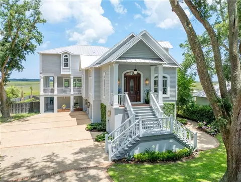 50 Frederica Oaks Ln, Saint Simons Island, GA 31522