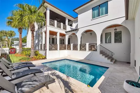 1800 Bruce Dr, Saint Simons Island, GA 31522