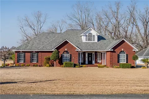 3930 Golfview Dr, Blackshear, GA 31516