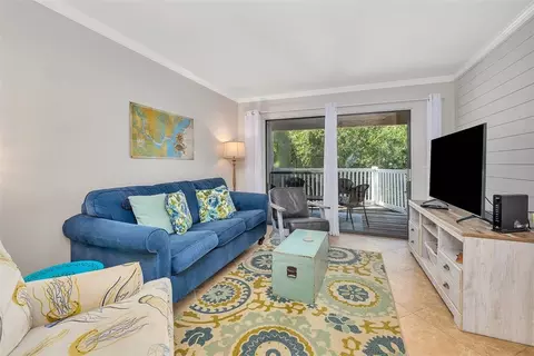 1524 Wood Ave #214, Saint Simons Island, GA 31522