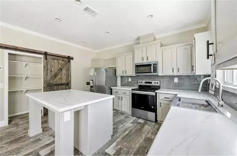 25 College Cir, Waynesville, GA 31566