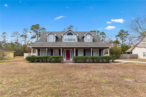 31 Deals Cir N, Woodbine, GA 31569
