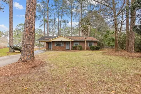 198 Greenwood St, Jesup, GA 31545