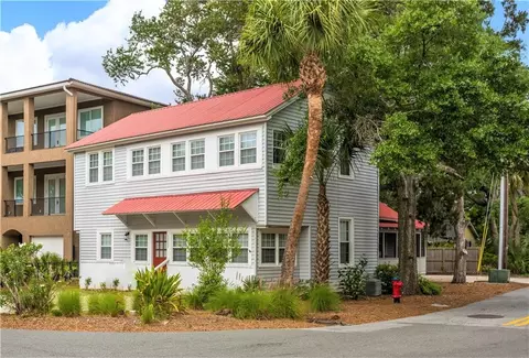 1227 Beachview Dr, Saint Simons Island, GA 31522