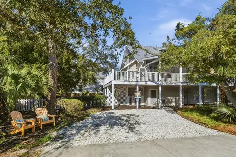 4316 1st St, Saint Simons Island, GA 31522
