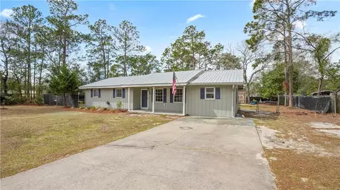 766 Oak Villa Dr, Jesup, GA 31546