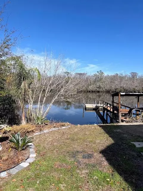 90 Manning Ln, Folkston, GA 31537