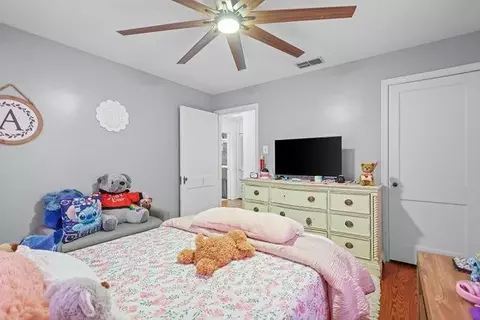 Bedroom - 154 Avalon St, Nahunta, GA 31553 photo 2 of 8
