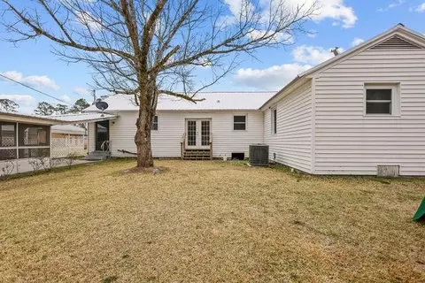Exterior - 154 Avalon St, Nahunta, GA 31553 photo 8 of 8