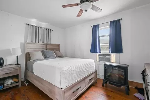 Bedroom - 154 Avalon St, Nahunta, GA 31553 photo 7 of 8