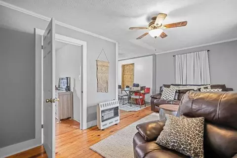 Entry Way - 154 Avalon St, Nahunta, GA 31553 photo 2 of 3