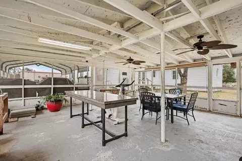 Exterior - 154 Avalon St, Nahunta, GA 31553 photo 5 of 8