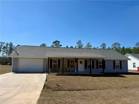 59 Red Hawk Ct, Waynesville, GA 31566