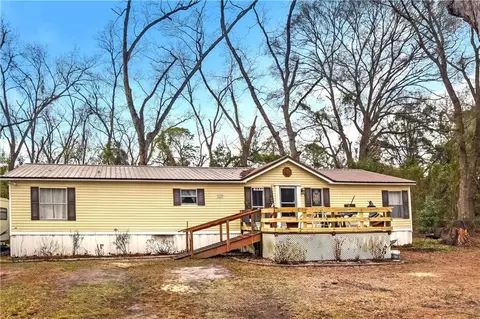 132 Jane Ln, Brunswick, GA 31525
