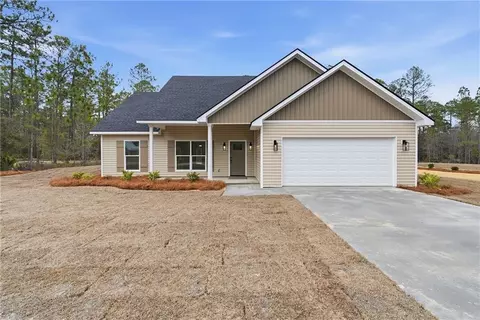 130 Purser Dr, Jesup, GA 31545