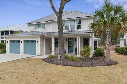 152 Ledbetter Ave, Saint Simons Island, GA 31522