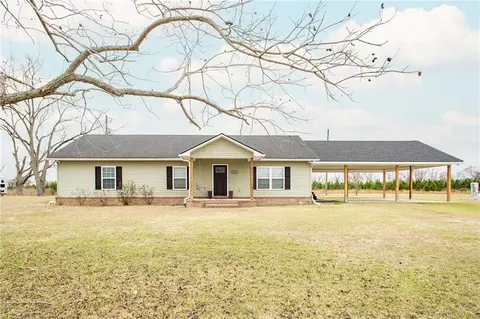 4697 Effie Sweat Ln, Waycross, GA 31503