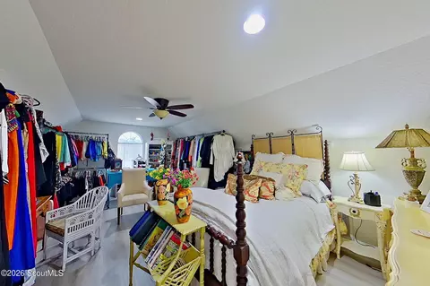 Bedroom - 3952 Golfview Dr, Blackshear, GA 31516 photo 7 of 8
