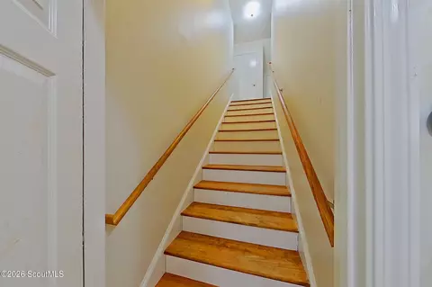 Entry Way - 3952 Golfview Dr, Blackshear, GA 31516 photo 2 of 2