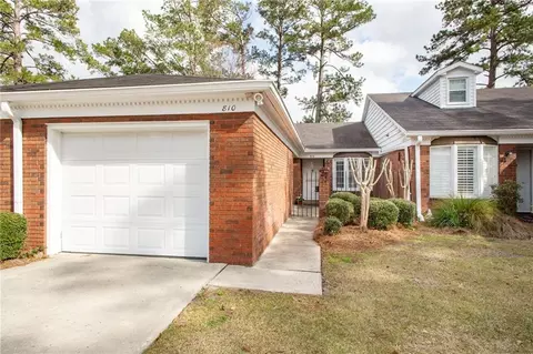 810 Saint Marys Dr, Waycross, GA 31501