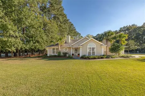 105 Shadowlake Dr, Brunswick, GA 31525