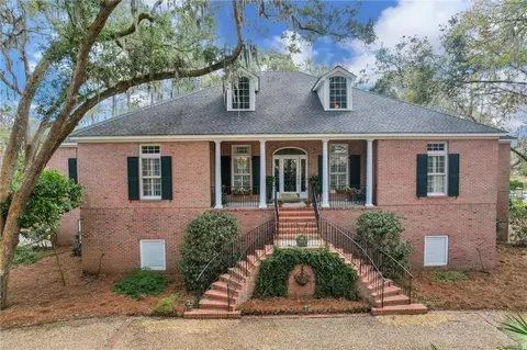 112 Jones Creek Dr, Saint Simons Island, GA 31522