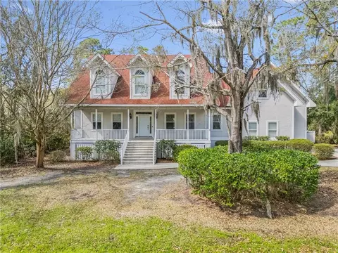 133 Harbor Pointe Dr, Brunswick, GA 31523