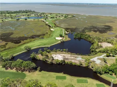 170 Point Ln #18, Saint Simons Island, GA 31522