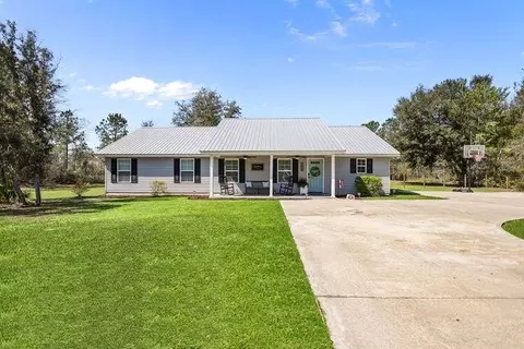 2065 Buster Walker Rd, Waynesville, GA 31566