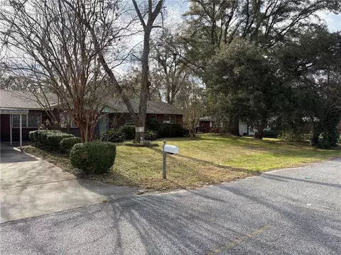 188 Highland Park Dr, Brunswick, GA 31523
