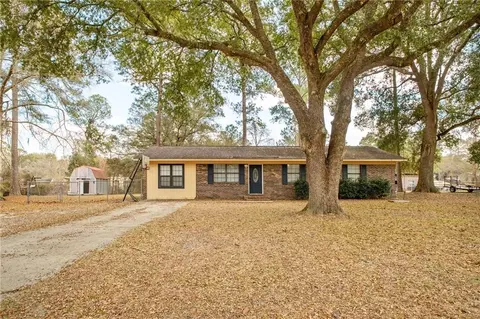 140 Whispering Pines Trl, Waycross, GA 31503
