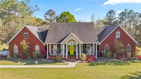 522 Grantham Rd, Jesup, GA 31546