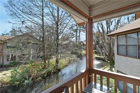 206 Harbour Oaks Dr #206, Saint Simons Island, GA 31522