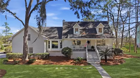 87 Marsh Oak Dr, Brunswick, GA 31525