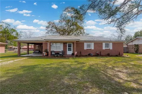 2857 Cherokee St, Waycross, GA 31503