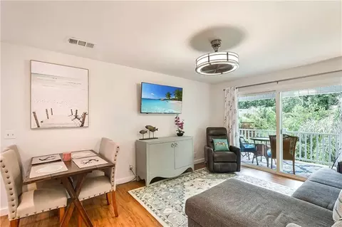 850 Mallery St #E12, Saint Simons Island, GA 31522