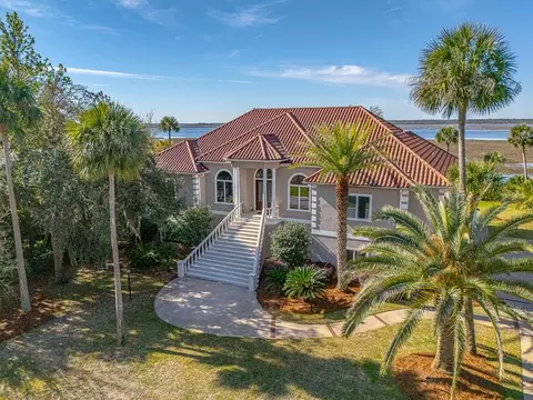 144 Riverwalk Dr, Brunswick, GA 31523