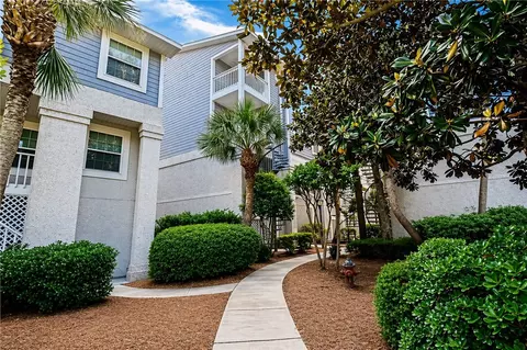 200 Salt Air Dr #124, Saint Simons Island, GA 31522