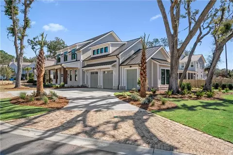 24 Fred Dr, Saint Simons Island, GA 31522