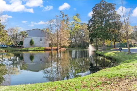 200 Salt Air Dr #120, Saint Simons Island, GA 31522
