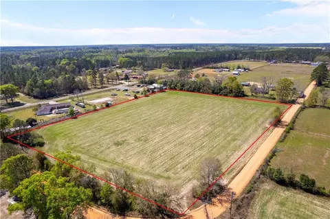 2 Hubert Johns Road, Jesup, GA 31545